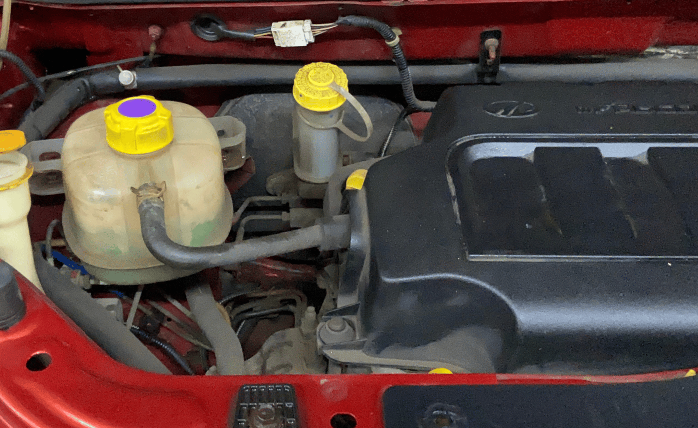 2016 Mahindra Kuv100 K4 6 STR, Petrol, Manual, 57,203 km, Engine View - Right