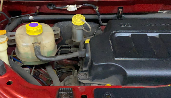 2016 Mahindra Kuv100 K4 6 STR, Petrol, Manual, 53,851 km, Engine View - Right