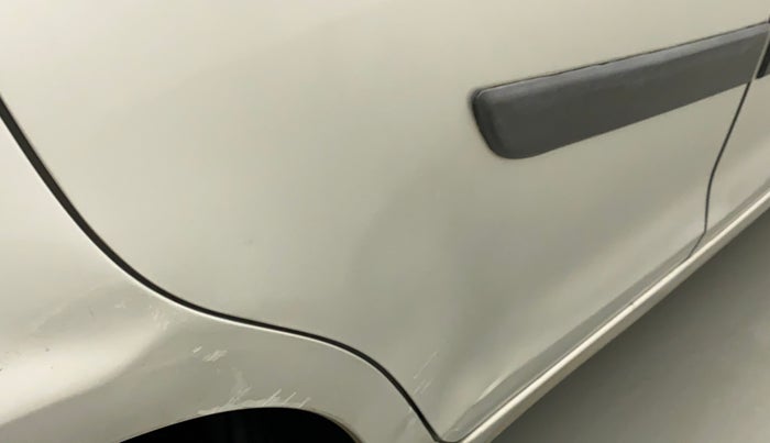 2017 Maruti Swift VXI, Petrol, Manual, 35,343 km, Right rear door - Minor scratches