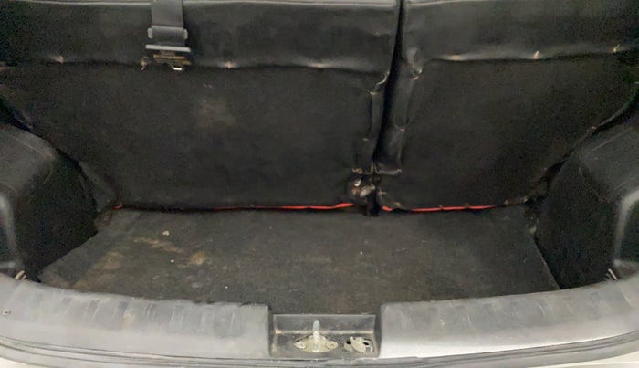 2017 Maruti Swift VXI, Petrol, Manual, 35,343 km, Boot Inside