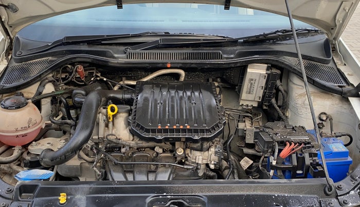 2018 Volkswagen Ameo HIGHLINE PLUS 1.0L 16 ALLOY, Petrol, Manual, 34,206 km, Engine View