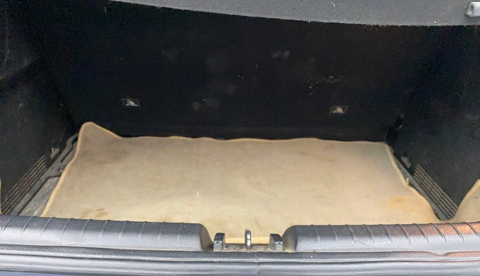 2022 Hyundai NEW I20 ASTA (O) 1.2 MT, Petrol, Manual, 75,602 km, Boot Inside