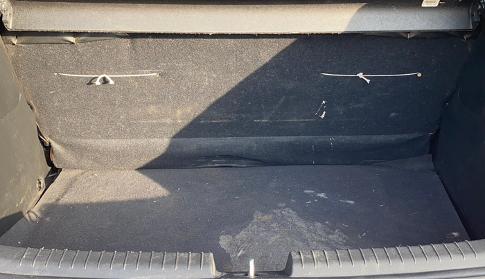 2016 Hyundai Elite i20 MAGNA 1.2, Petrol, Manual, 58,253 km, Boot Inside