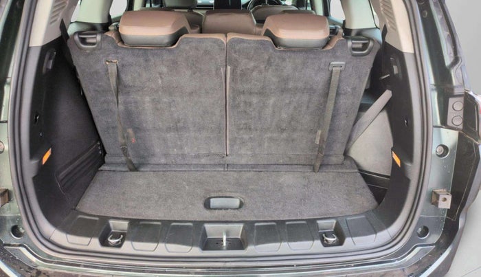 2022 Jeep MERIDIAN LIMITED (O) 4X2 AT, Diesel, Automatic, 39,739 km, Boot Inside