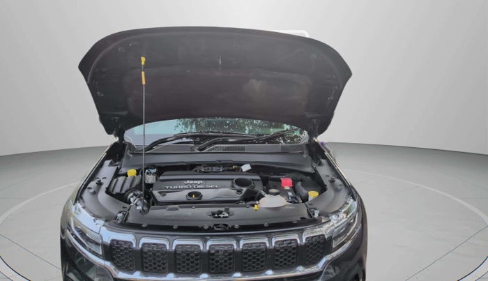 2022 Jeep MERIDIAN LIMITED (O) 4X2 AT, Diesel, Automatic, 39,739 km, Open Bonet