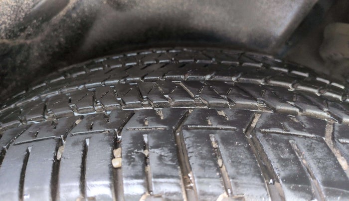 2022 Jeep MERIDIAN LIMITED (O) 4X2 AT, Diesel, Automatic, 39,739 km, Right Front Tyre Tread