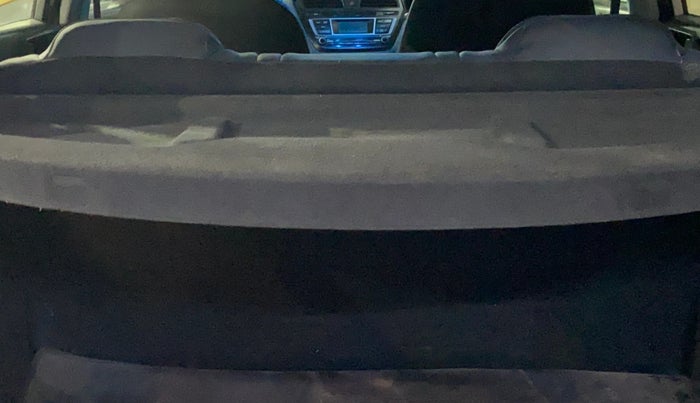 2016 Hyundai i20 Active 1.2 S, Petrol, Manual, 1,13,687 km, Boot Inside