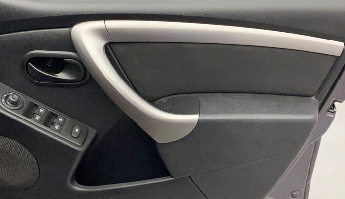 2019 Renault Duster 85 PS RXS MT DIESEL, Diesel, Manual, 88,806 km, Driver Side Door Panels Control