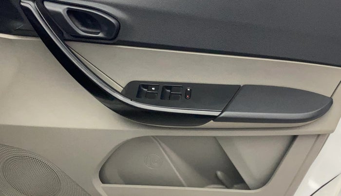 2018 Tata Tiago XT PETROL, Petrol, Manual, 55,721 km, Driver Side Door Panels Control
