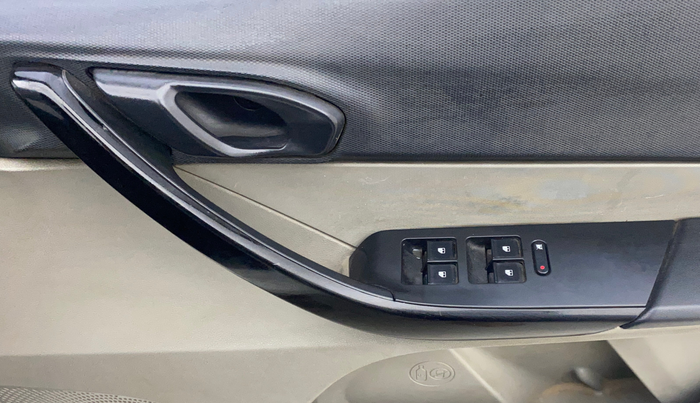 2017 Tata Tiago XM PETROL, Petrol, Manual, 1,46,478 km, Driver Side Door Panels Control