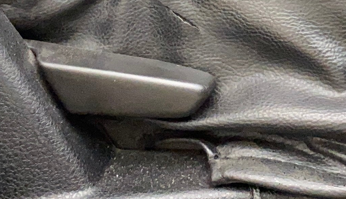 2018 Renault Duster 85 PS RXS MT DIESEL, Diesel, Manual, 1,09,227 km, Driver Side Adjustment Panel