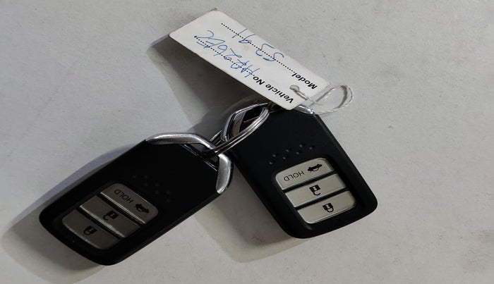 2019 Honda Amaze 1.2L I-VTEC VX CVT, Petrol, Automatic, 71,916 km, Key Close Up