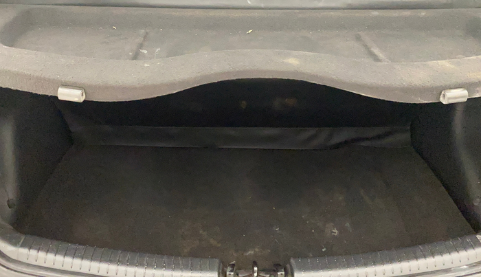 2017 Hyundai Grand i10 MAGNA 1.2 KAPPA VTVT, Petrol, Manual, 42,221 km, Boot Inside