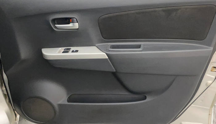2012 Maruti Wagon R 1.0 LXI, Petrol, Manual, 54,344 km, Driver Side Door Panels Control