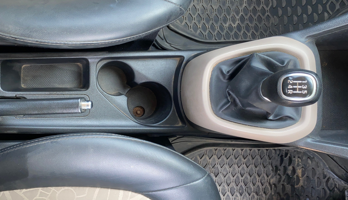 2017 Hyundai Grand i10 SPORTZ 1.2 KAPPA VTVT, Petrol, Manual, 80,359 km, Gear Lever