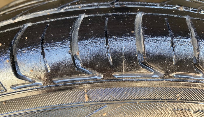 2017 Hyundai Grand i10 SPORTZ 1.2 KAPPA VTVT, Petrol, Manual, 80,359 km, Right Rear Tyre Tread