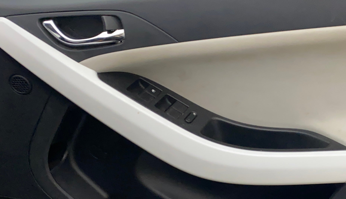 2023 Tata NEXON CREATIVE PLUS 1.2 REVOTRON 6 MT DT, Petrol, Manual, 24,857 km, Driver Side Door Panels Control