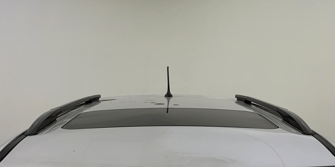 2020 Mahindra XUV300 W8 (O) 1.2 PETROL, Petrol, Manual, 1,03,639 km, Moonroof/ Sunroof