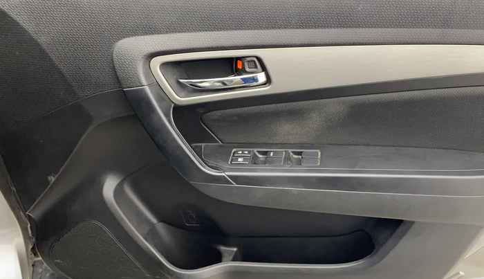 2018 Maruti Vitara Brezza ZDI, Diesel, Manual, 49,233 km, Driver Side Door Panels Control