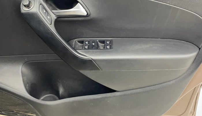 2021 Volkswagen Polo HIGHLINE PLUS 1.0, Petrol, Manual, 38,721 km, Driver Side Door Panels Control