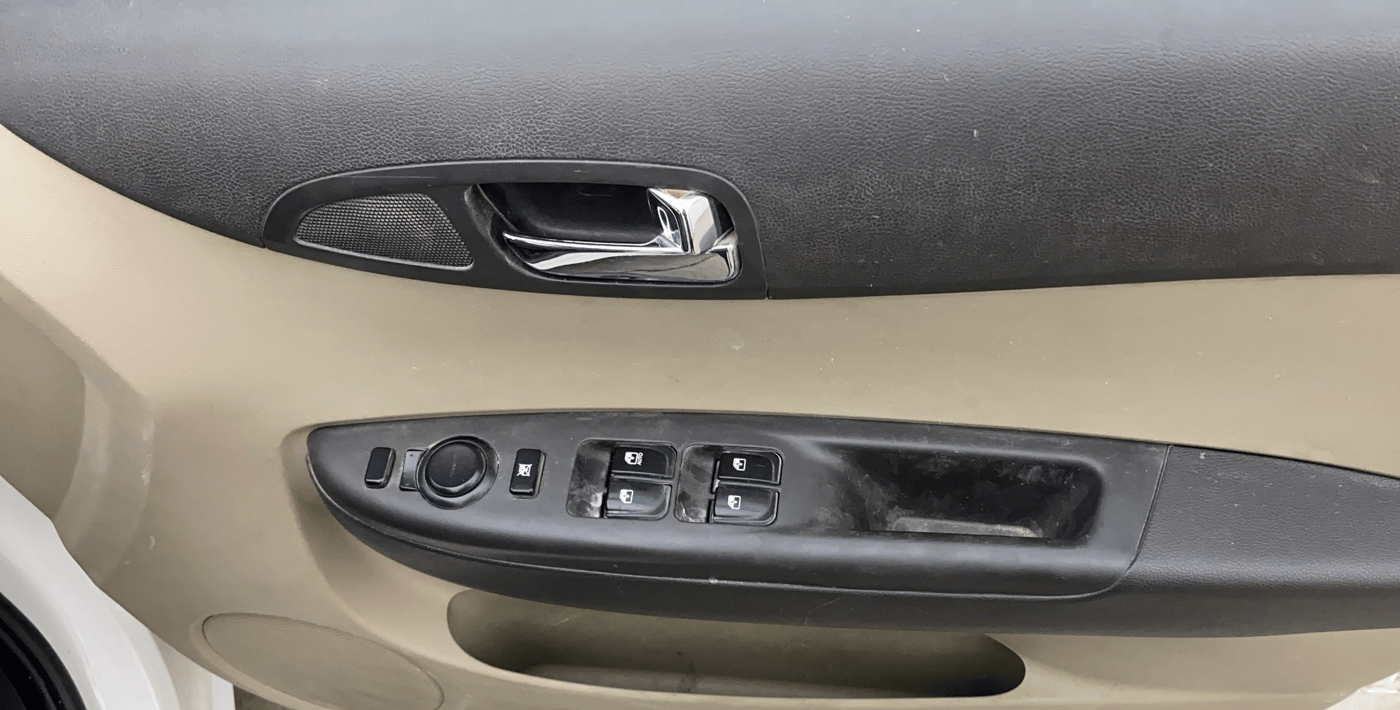 2014 Hyundai Elite i20 ASTA 1.2, Petrol, Manual, 67,012 km, Driver Side Door Panels Control