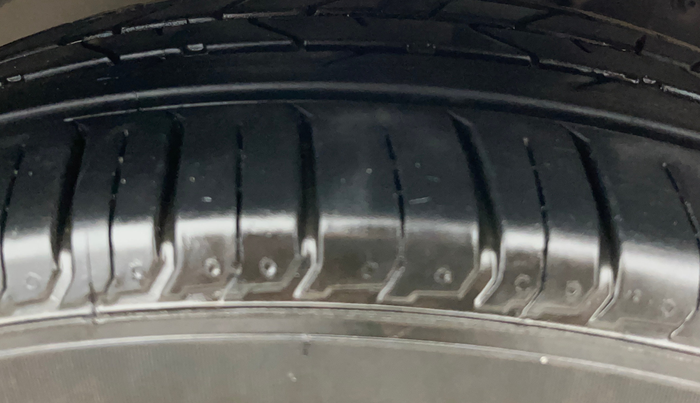 2016 Ford Ecosport TITANIUM 1.5L PETROL AT, Petrol, Automatic, 81,508 km, Right Rear Tyre Tread