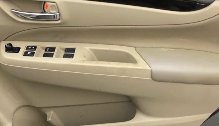 2017 Maruti Ciaz ALPHA  AT 1.4  PETROL, Petrol, Automatic, 55,561 km, Driver Side Door Panels Control