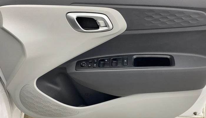 2023 Hyundai GRAND I10 NIOS SPORTZ 1.2 KAPPA VTVT, Petrol, Manual, 13,197 km, Driver Side Door Panels Control