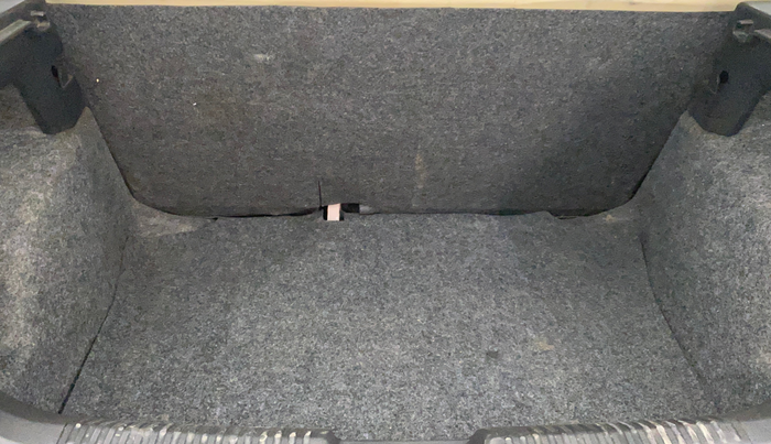 2015 Volkswagen Polo HIGHLINE1.2L, Petrol, Manual, 34,082 km, Boot Inside