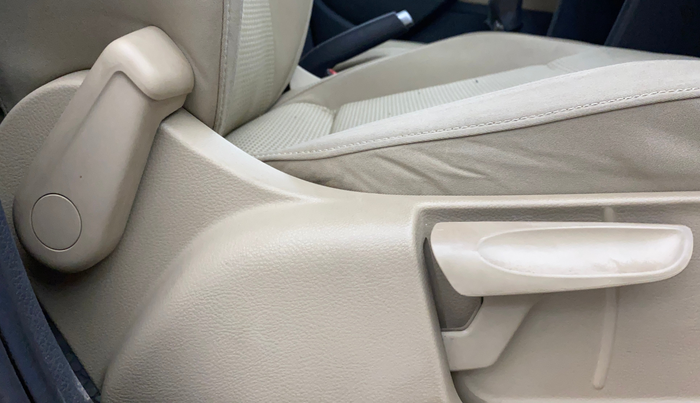 2015 Volkswagen Polo HIGHLINE1.2L, Petrol, Manual, 34,082 km, Driver Side Adjustment Panel