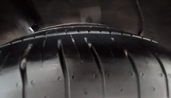 2024 Hyundai Verna  SX 1.5 MPI IVT, Petrol, Automatic, 4,035 km, Left Rear Tyre Tread