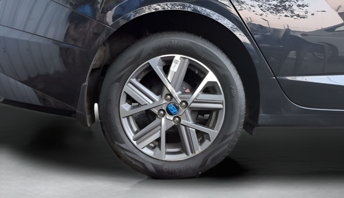 2024 Hyundai Verna  SX 1.5 MPI IVT, Petrol, Automatic, 4,035 km, Right Rear Wheel