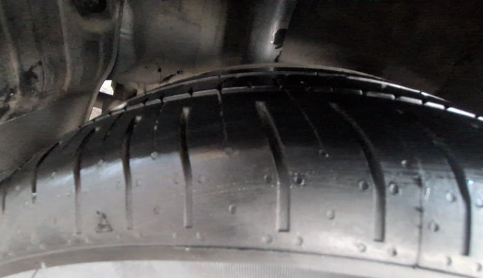 2024 Hyundai Verna  SX 1.5 MPI IVT, Petrol, Automatic, 4,035 km, Right Front Tyre Tread