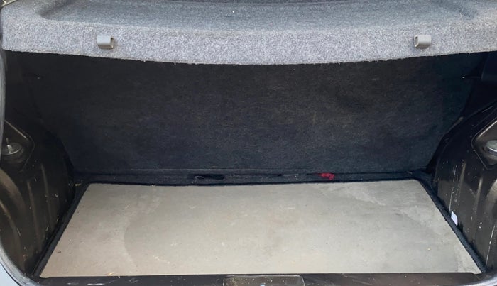 2020 Renault Kwid RXT 1.0 (O), Petrol, Manual, 22,444 km, Boot Inside