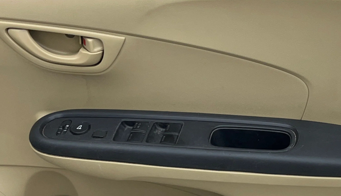 2017 Honda Amaze 1.2L I-VTEC S, Petrol, Manual, 79,128 km, Driver Side Door Panels Control