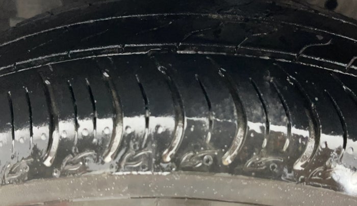 2017 Honda Amaze 1.2L I-VTEC S, Petrol, Manual, 79,123 km, Left Front Tyre Tread