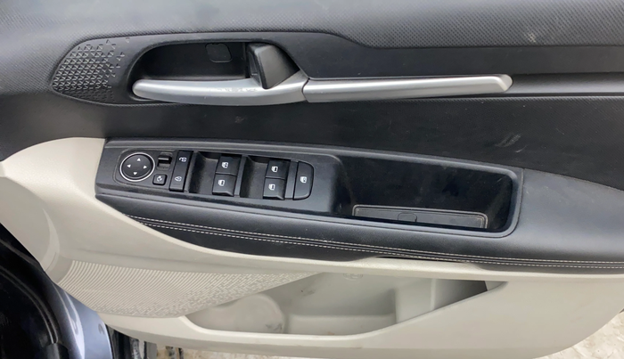 2021 KIA SONET HTX 1.0 IMT, Petrol, Manual, 44,524 km, Driver Side Door Panels Control