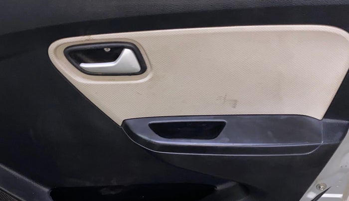 2021 Maruti Alto VXI, Petrol, Manual, 52,097 km, Driver Side Door Panels Control