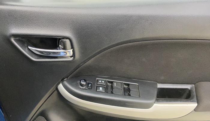 2016 Maruti Baleno DELTA PETROL 1.2, Petrol, Manual, 33,718 km, Driver Side Door Panels Control