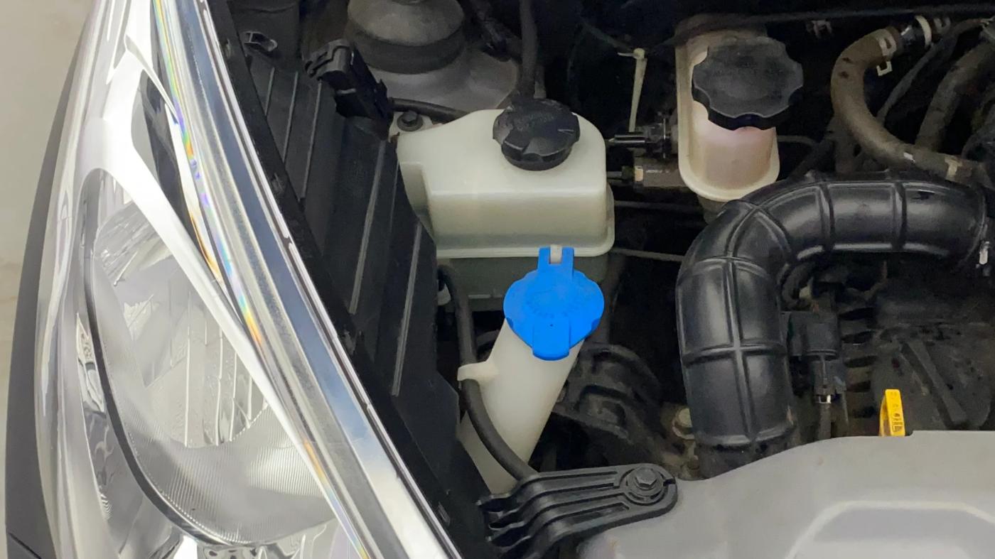 2018 Hyundai Eon ERA +, Petrol, Manual, 28,667 km, Engine View - Right