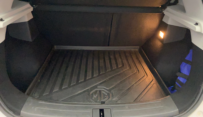 2022 MG ASTOR SMART EX 1.5 MT, Petrol, Manual, 21,920 km, Boot Inside