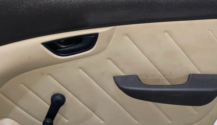 2016 Hyundai Eon D-LITE+, Petrol, Manual, 18,035 km, Driver Side Door Panels Control