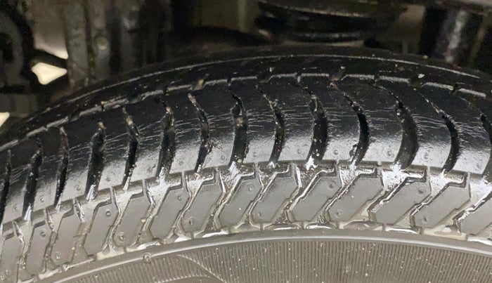 2018 Maruti Alto K10 VXI (O) AMT, Petrol, Automatic, 23,066 km, Right Rear Tyre Tread