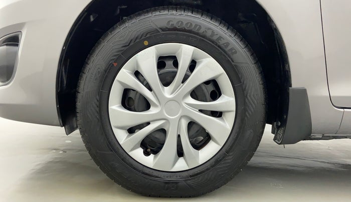 2014 Maruti Swift Dzire VDI BS IV, Diesel, Manual, 67,668 km, Left Front Wheel