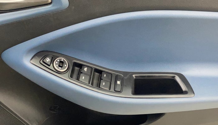 2016 Hyundai i20 Active 1.2 SX, Petrol, Manual, 66,383 km, Driver Side Door Panels Control