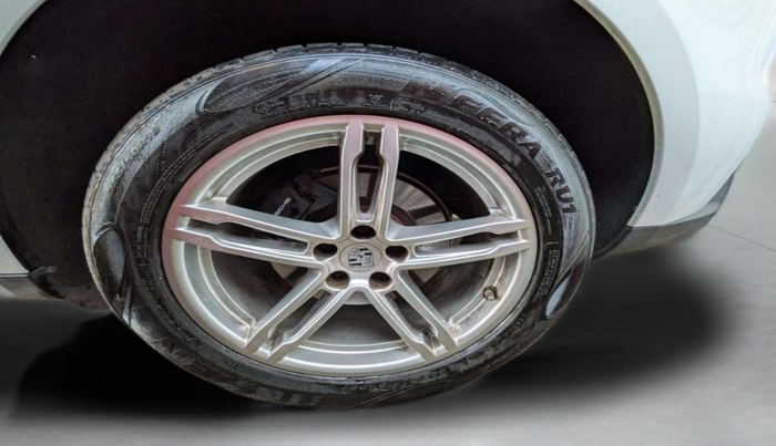 2023 Porsche Macan Standard, Petrol, Automatic, 7,789 km, Left Front Wheel