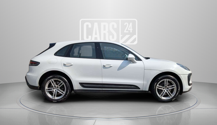 2023 Porsche Macan Standard, Petrol, Automatic, 7,789 km, Right Side View
