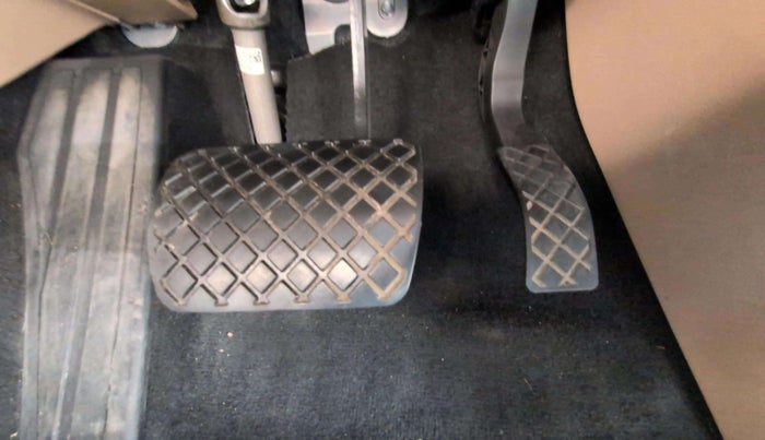 2023 Porsche Macan Standard, Petrol, Automatic, 7,789 km, Pedals