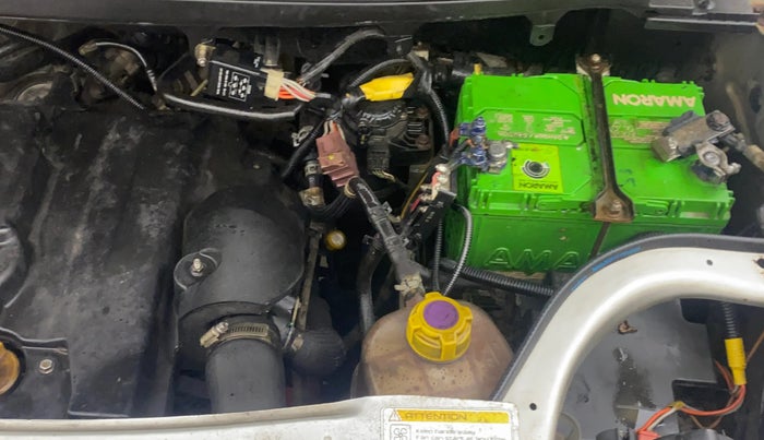 2016 Mahindra TUV300 T4 PLUS, Diesel, Manual, 1,08,591 km, Engine View - Left