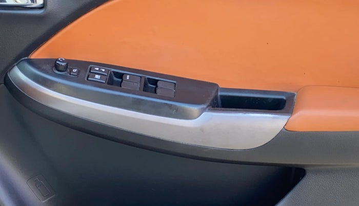 2021 Maruti Baleno ZETA PETROL 1.2, Petrol, Manual, 54,332 km, Driver Side Door Panels Control